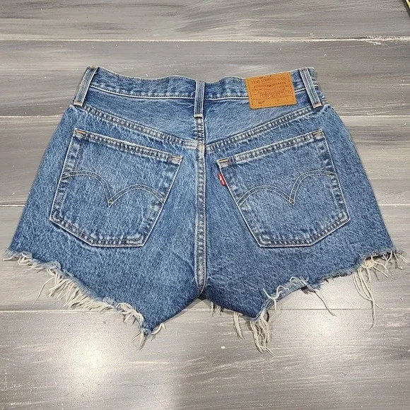 Levi's 501 Denim‎ Shorts Premium Button Fly Distressed Cut Off Size 25 - Picture 2 of 13